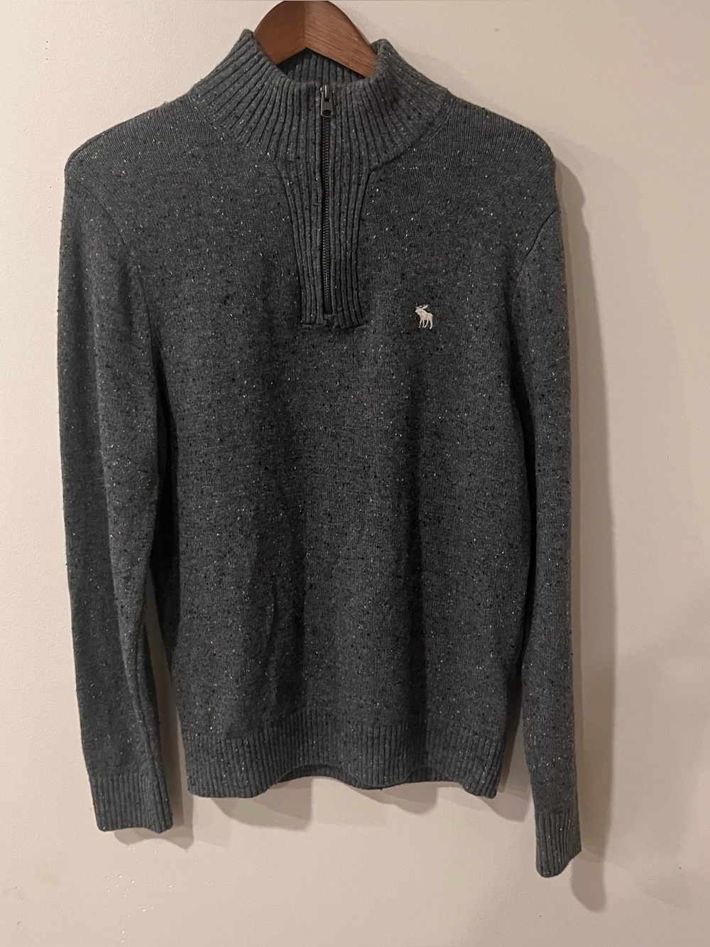 Abercrombie & Fitch Men’s Quarter Zip Mock Neck Sweater Gray Speckled M